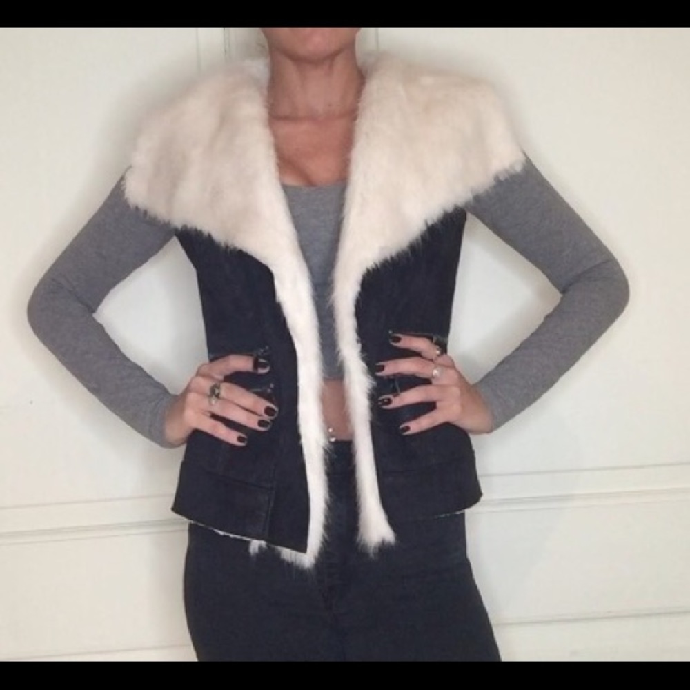 Mint velvet vest with faux fur